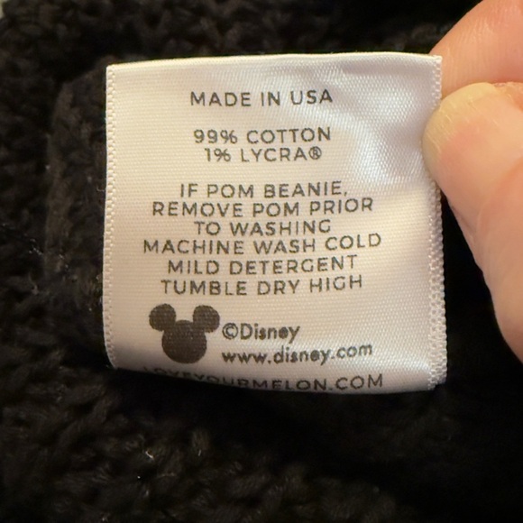 𝐃𝐈𝐒𝐍𝐄𝐘 𝐱 𝐋𝐎𝐕𝐄 𝐘𝐎𝐔𝐑 𝐌𝐄𝐋𝐎𝐍- Iowa Hawkeyes Beanie - Black - Picture 6 of 7